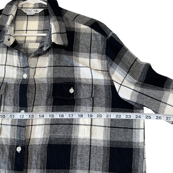 OLD NAVY Women SZ L TALL THE BOYFRIEND SHIRT Black-W Plaid Flannel Button Down - Picture 3 of 12